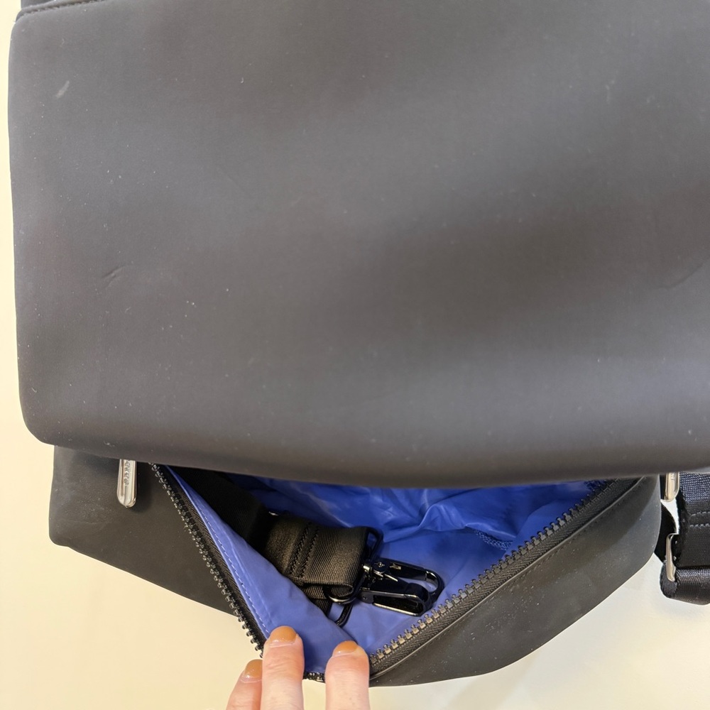 ATHLETA CARAA x Athleta Convertible Backpack Black - Picture 9 of 12